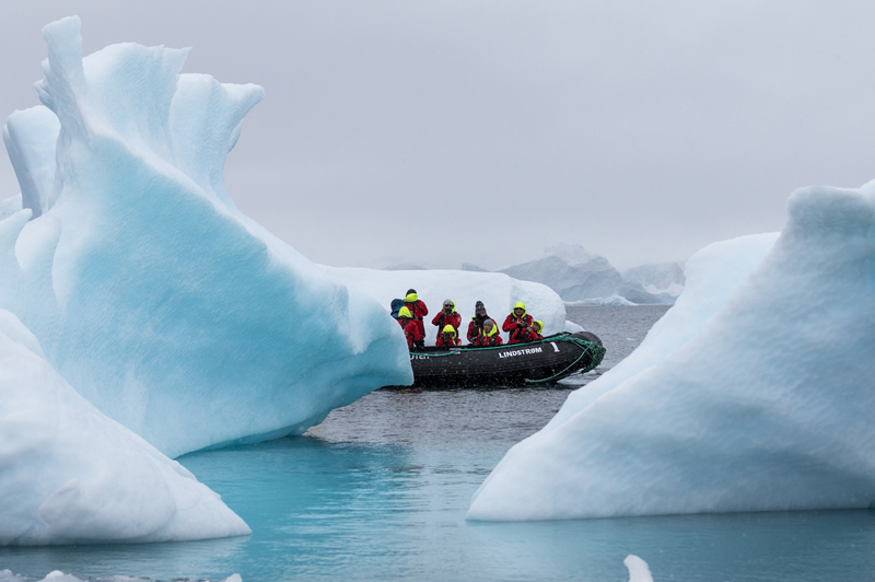 Expedición en lancha, Antártida