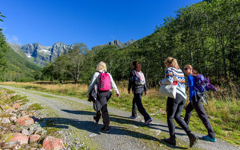 Noruega, Hjorundfjord, caminata visita Shieling